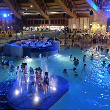 Ferienpark Templin Direkt Neben Der Naturtherme Esterno foto