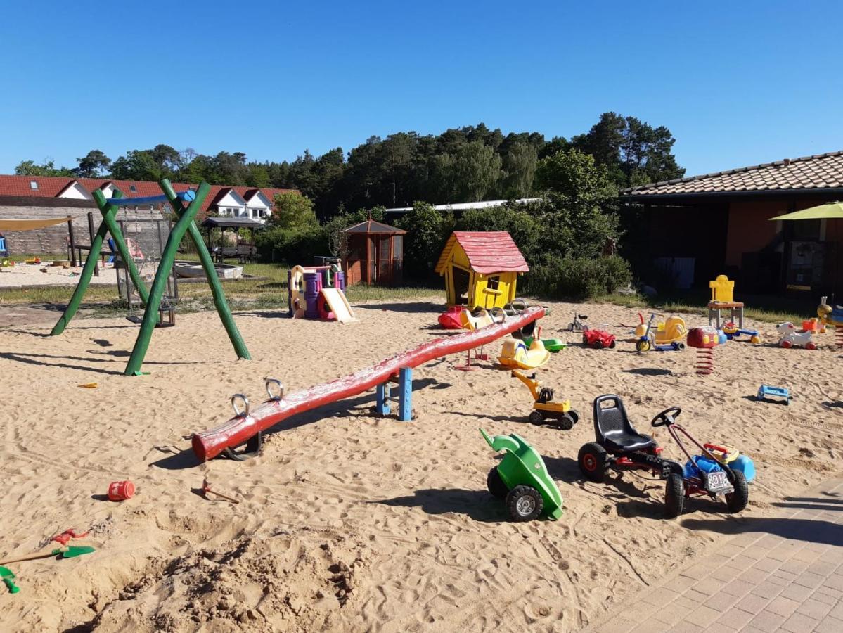 Ferienpark Templin Direkt Neben Der Naturtherme Esterno foto