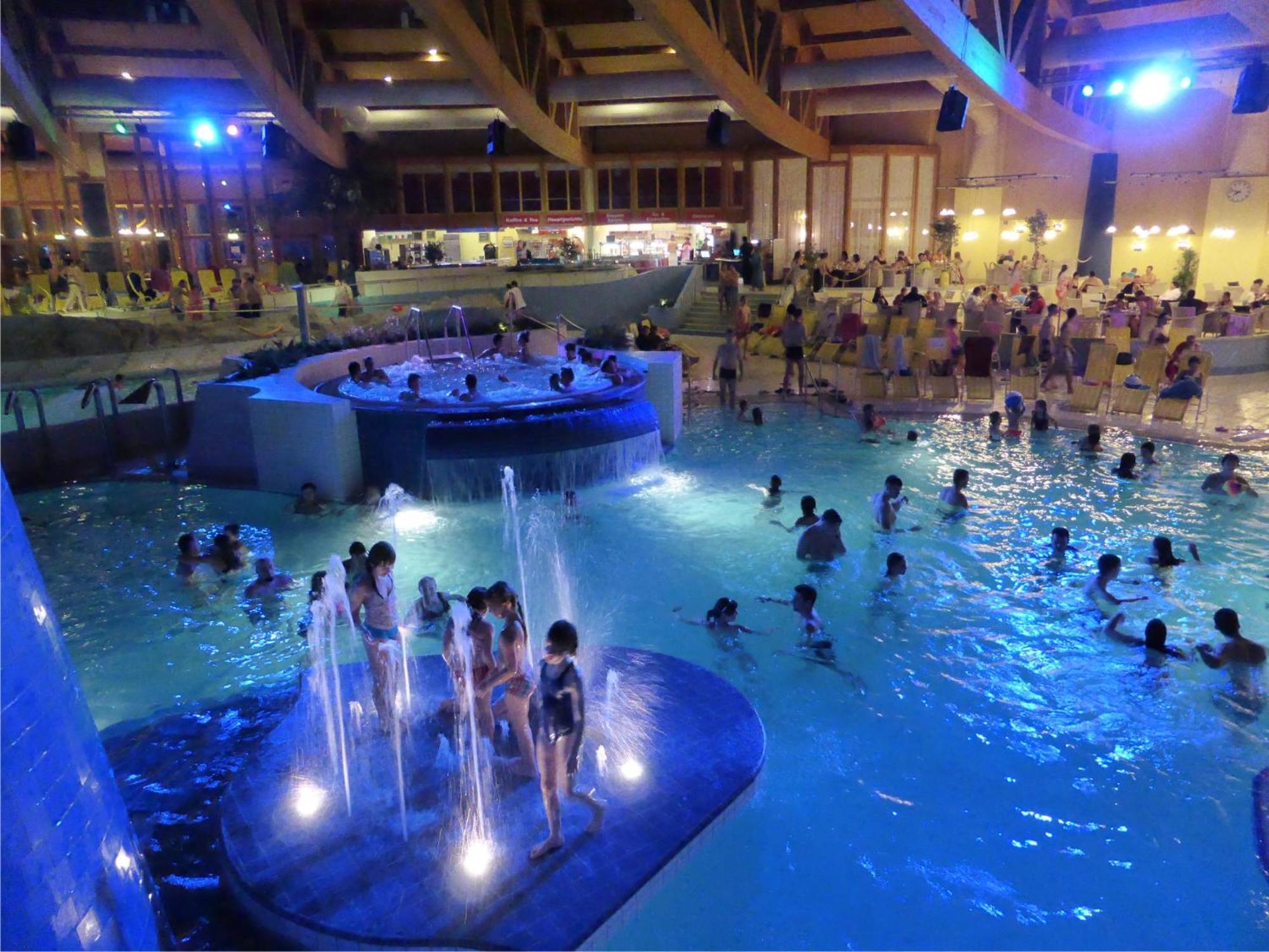 Ferienpark Templin Direkt Neben Der Naturtherme Esterno foto