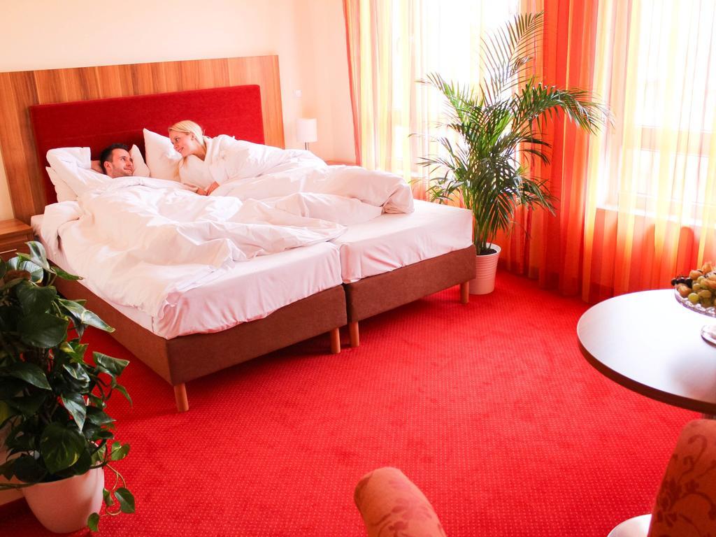Ferienpark Templin Direkt Neben Der Naturtherme Esterno foto